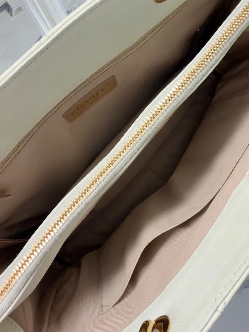 CHANEL Cream Quilted Chain-Handle Tote